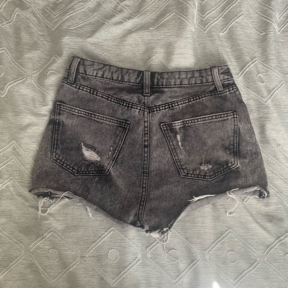 High Waisted Washed Shorts - Picture 2 of 5